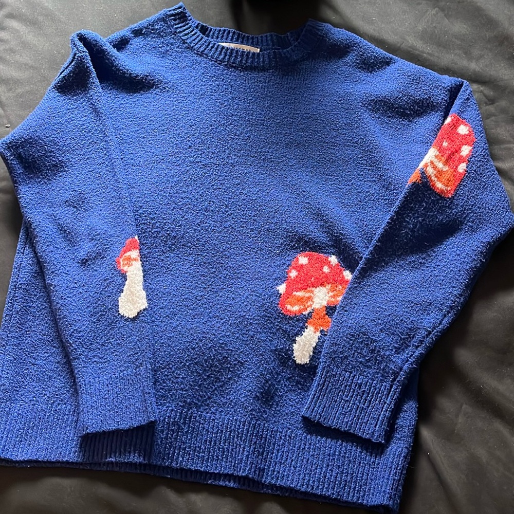 🍄 cute mushroom sweater